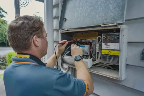 electrician east brisbane